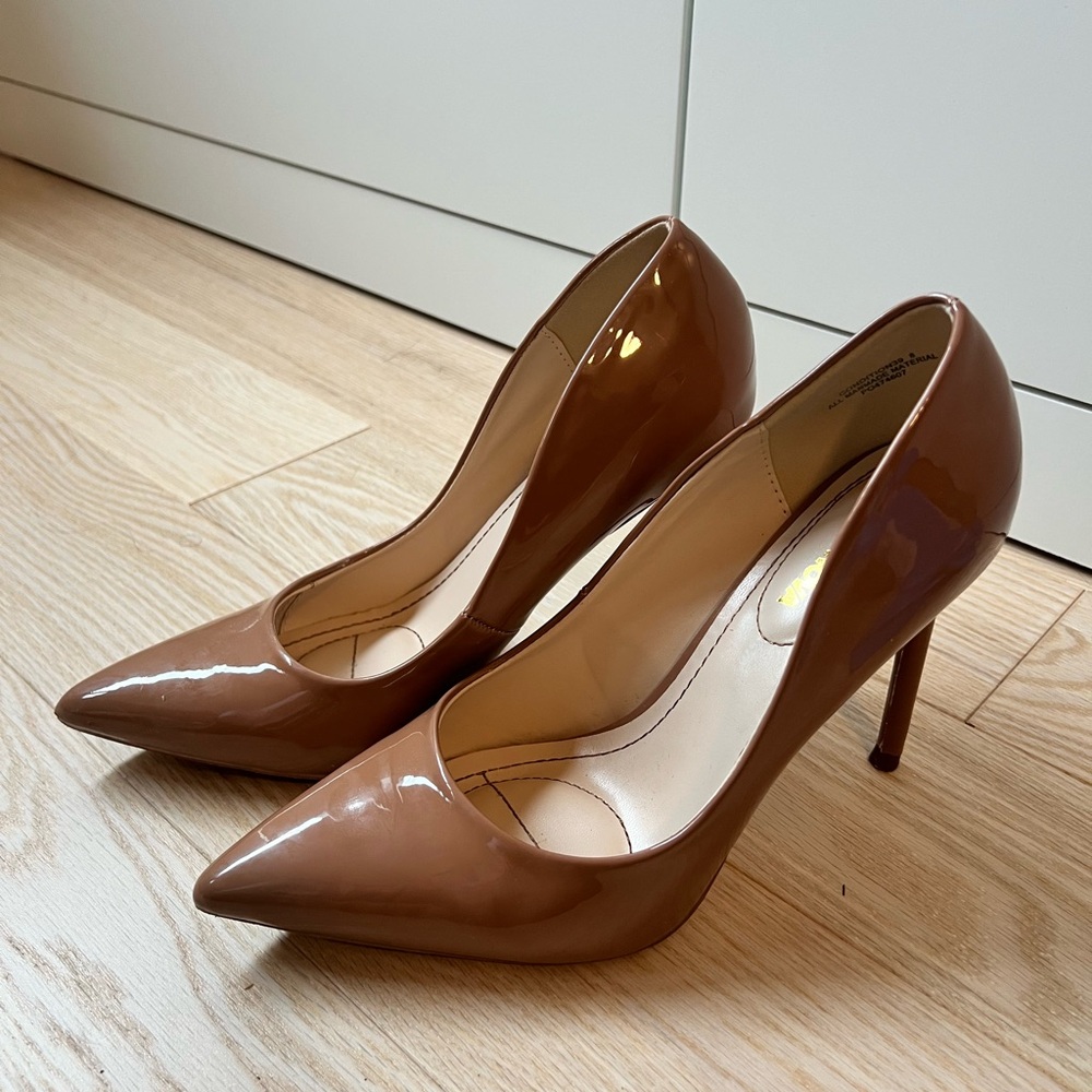 Fashion Nova Glossy Tan Heels